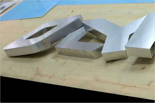 Alubuchstabe Profilbuchstabe LEDbuchstabe Reliefbuchstabe 3DBuchstabe Holzbuchstabe Fräsbuchstabe Metallbuchstabe Leuchtbuchstabe Lichtbuchstabe Acrylbuchstabe Einzelbuchstabe